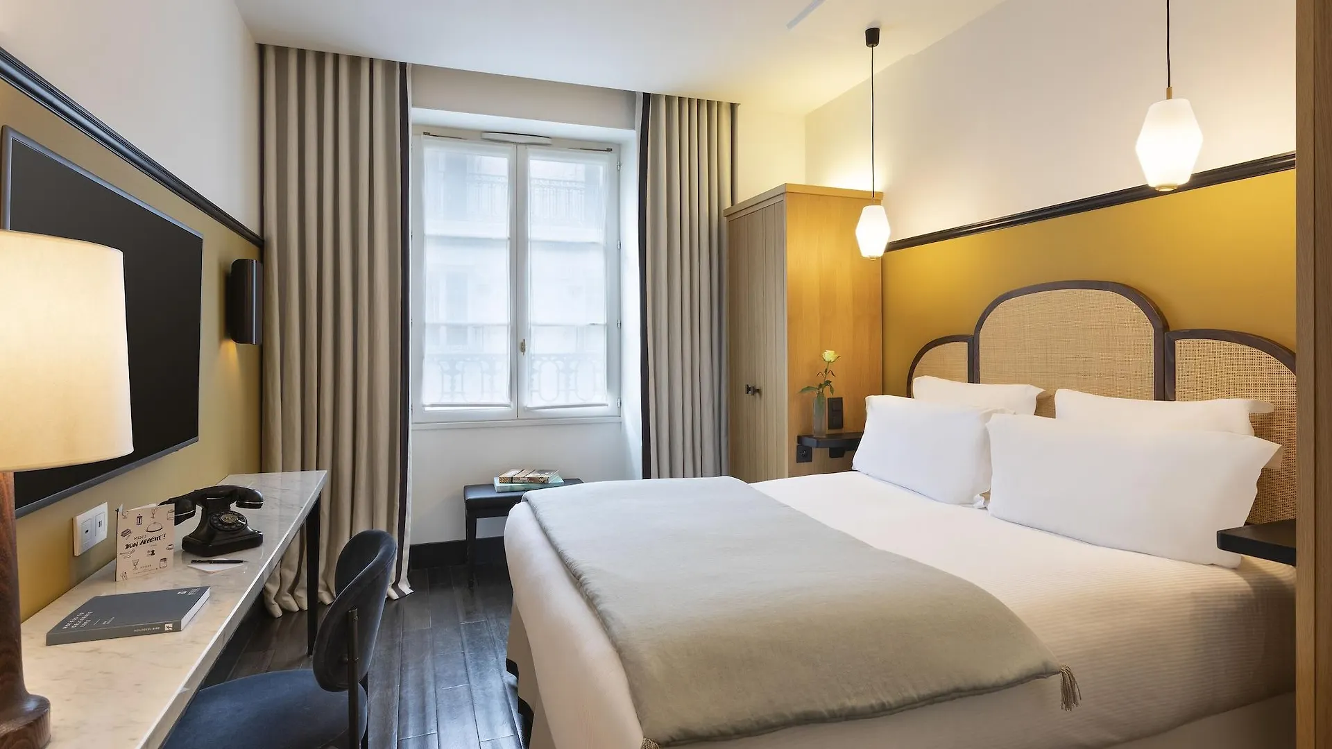 The Chess Hotell Paris